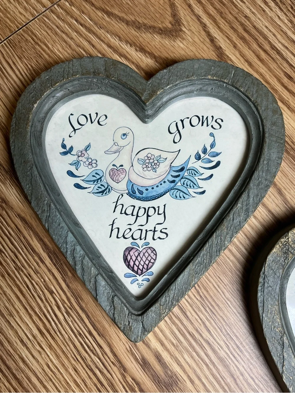 Heart-Shaped Wall Plaques with home Love Quotes - White and Blue goose
